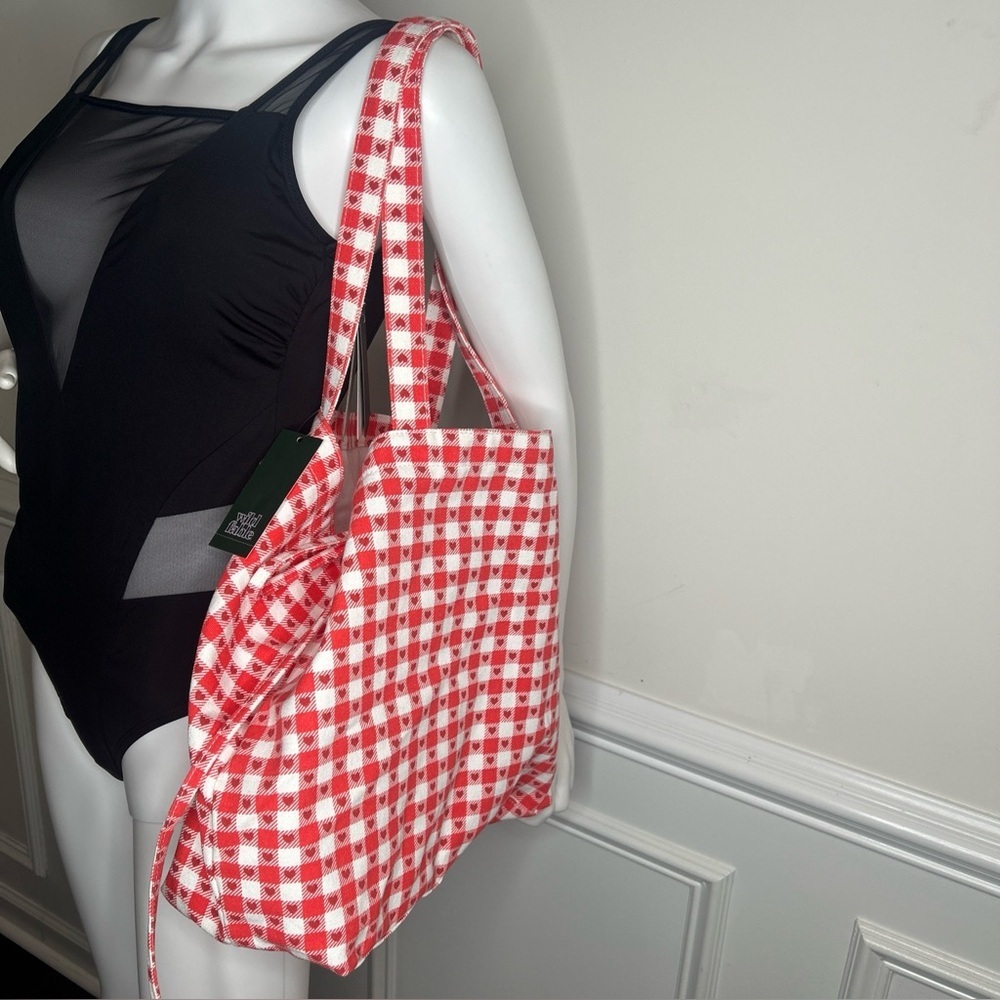 Wild Fable Hearts Carry Bag - Picture 3 of 13